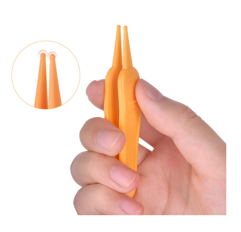 Duehut multi-use cleaner for nose ears navel and eye dirt.