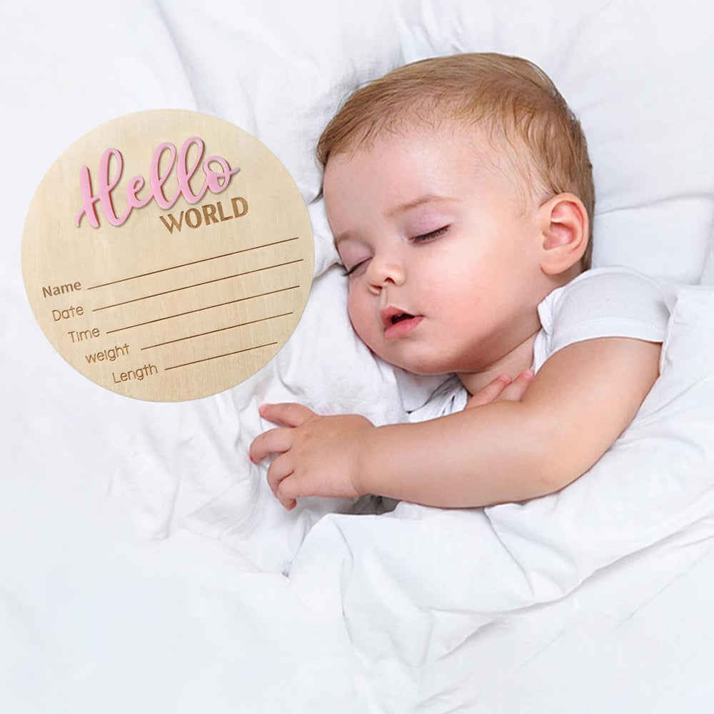DUOJINSANXI baby announcement sign pairs well with nursery decor and family keepsakes.