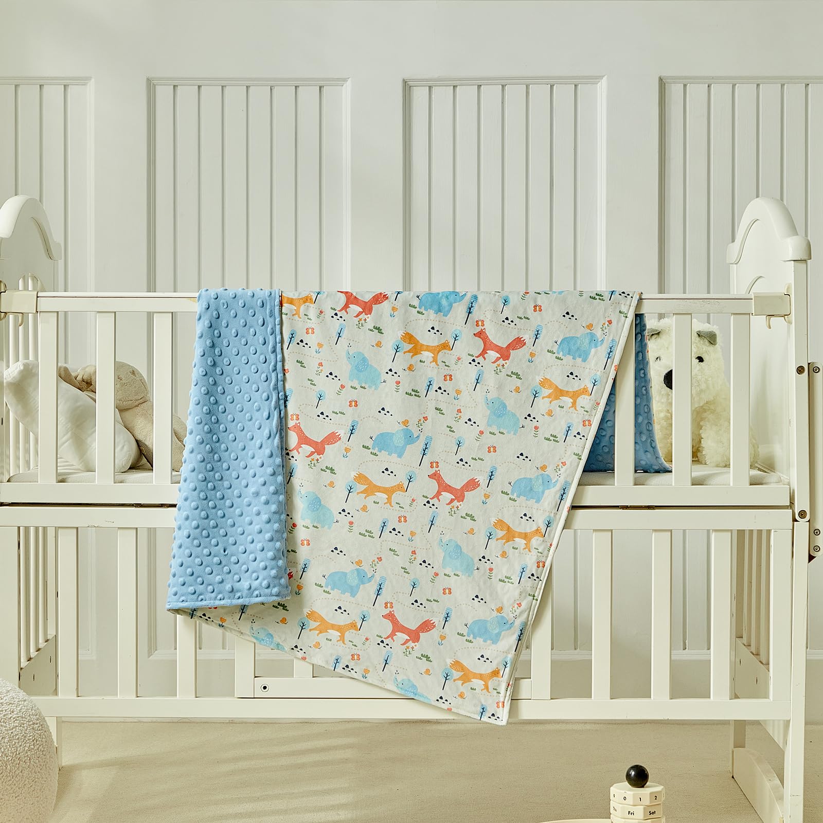 DuShow Animals blanket 30x40 size is ideal for on-the-go use.