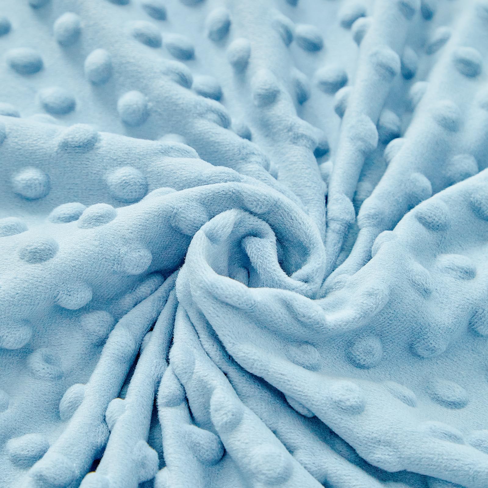 DuShow Animals blanket easy-care fabric stays soft after washes.