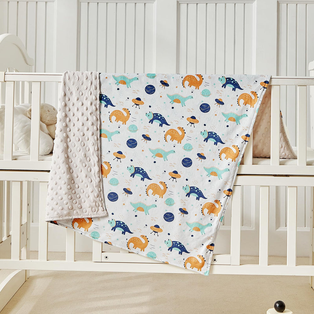 DuShow blanket in car seat crib setup supports comfy travel and naps.