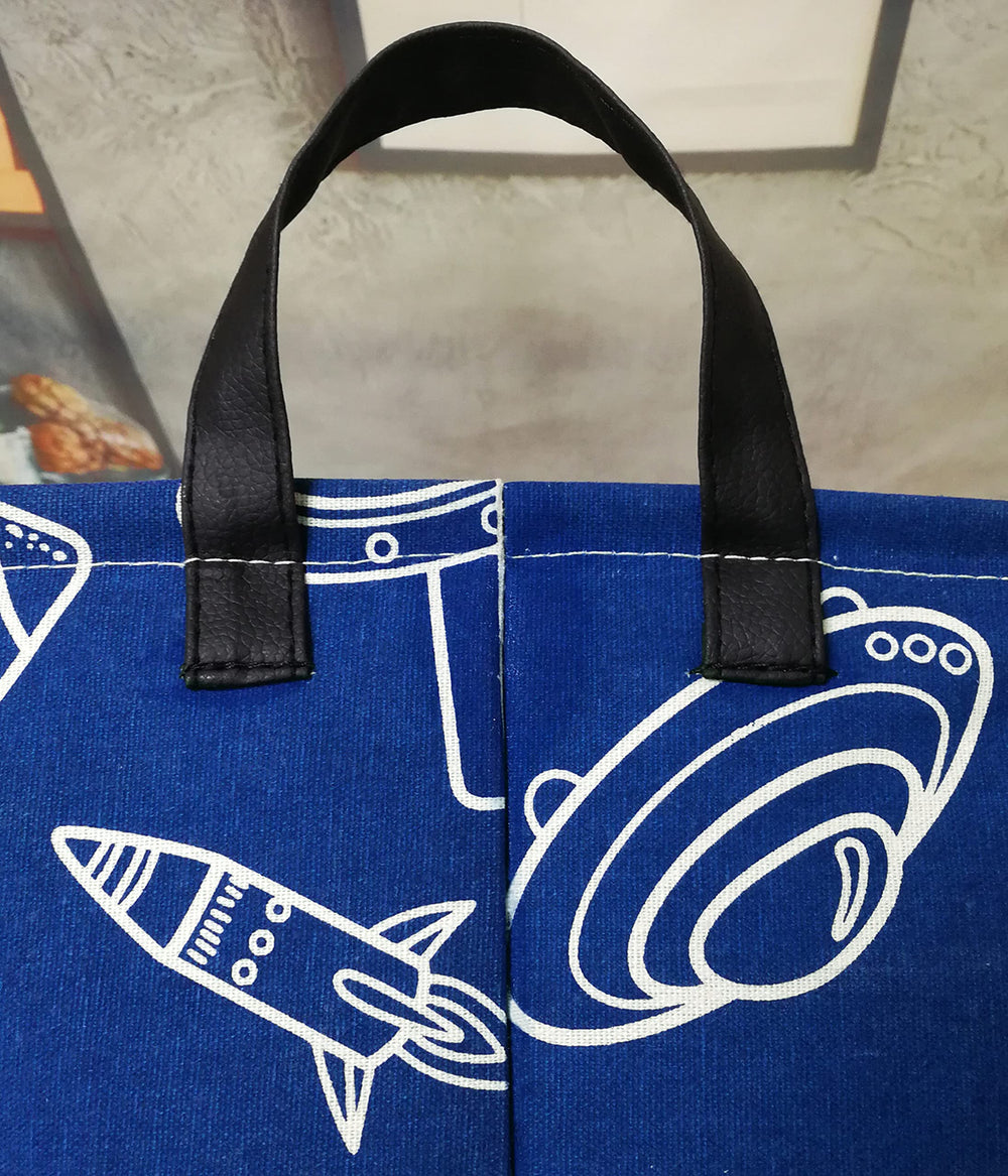 DUYIY kitchen storage basket for towels and linens.
