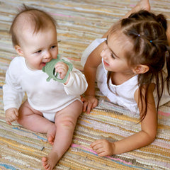 Eascrozn baby teether mitten dishwasher and freezer safe for cleaning