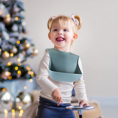 Eascrozn adjustable neck strap offers four sizes for a secure, comfortable fit.