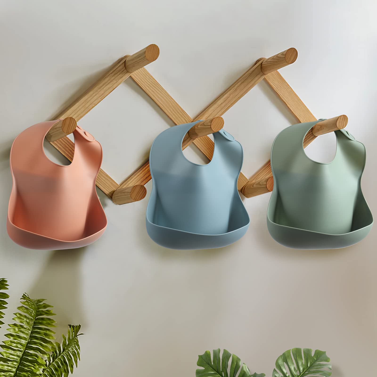 Eascrozn waterproof bibs roll up compactly for travel and storage.
