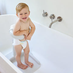 Easy Shower adjustable baby shower stand supports bath time with safe, comfortable positioning.