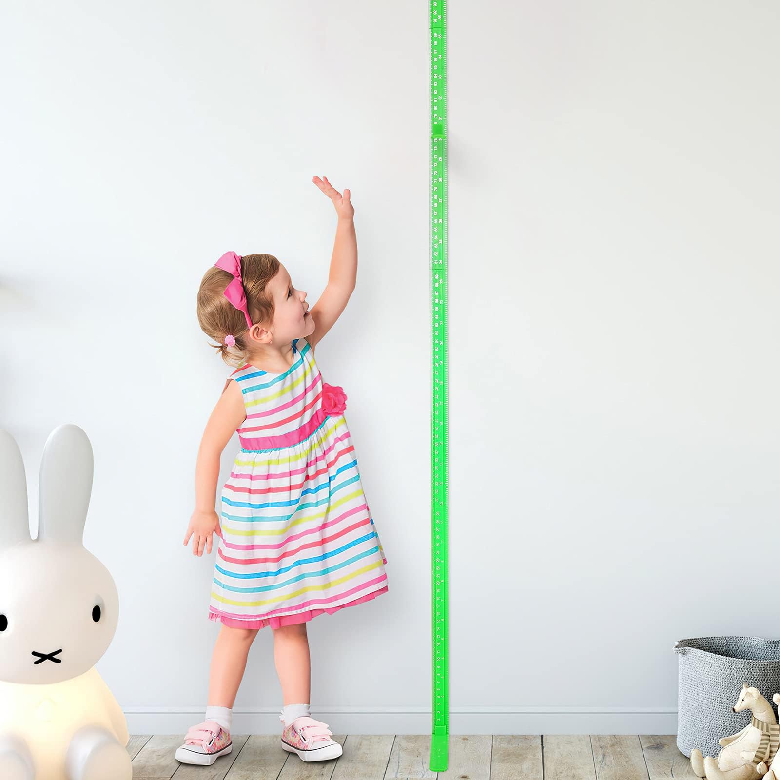 EASYXQ kid-friendly height chart tracks birthdays and milestones