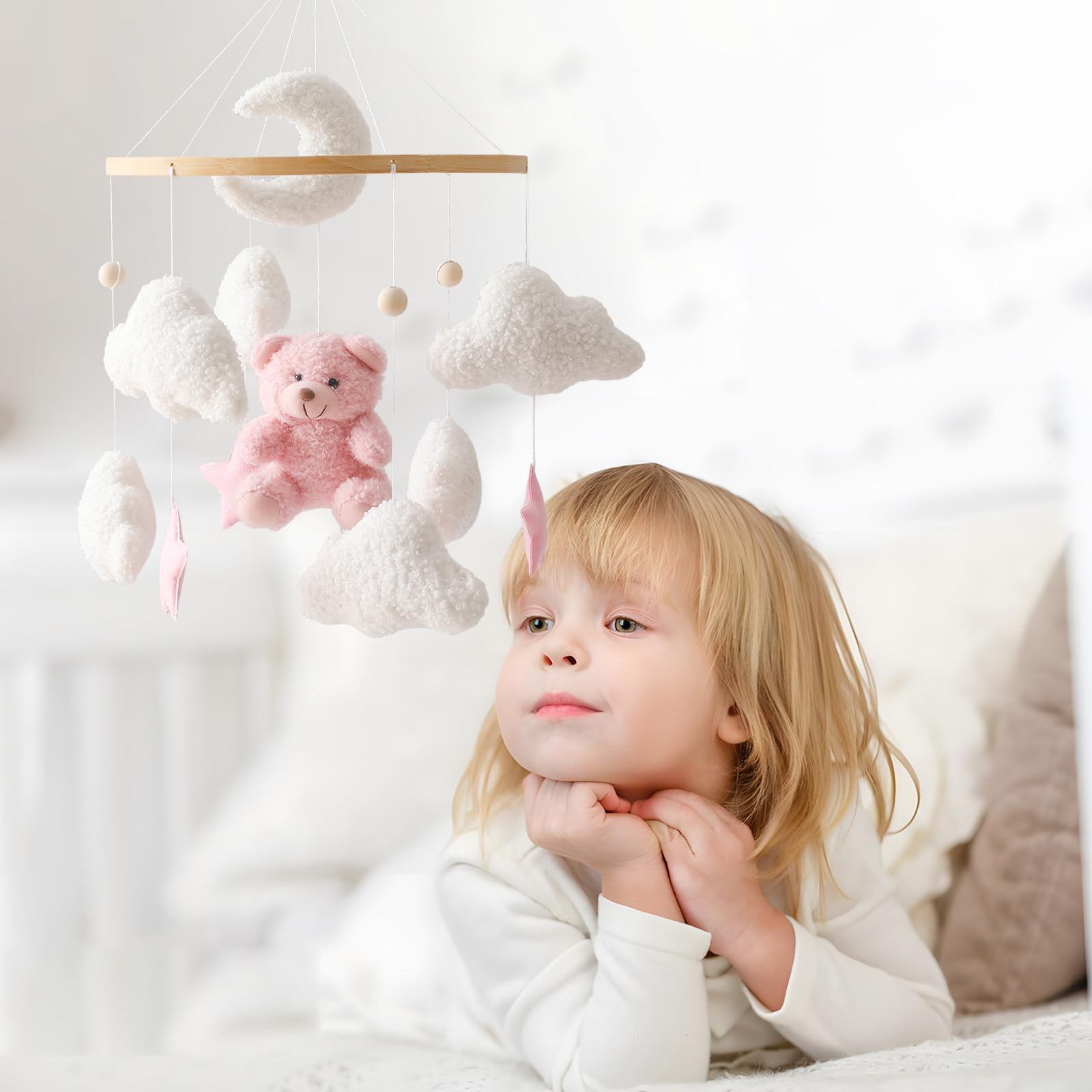 EERKEOD gender-neutral baby mobile, ideal gift for new families
