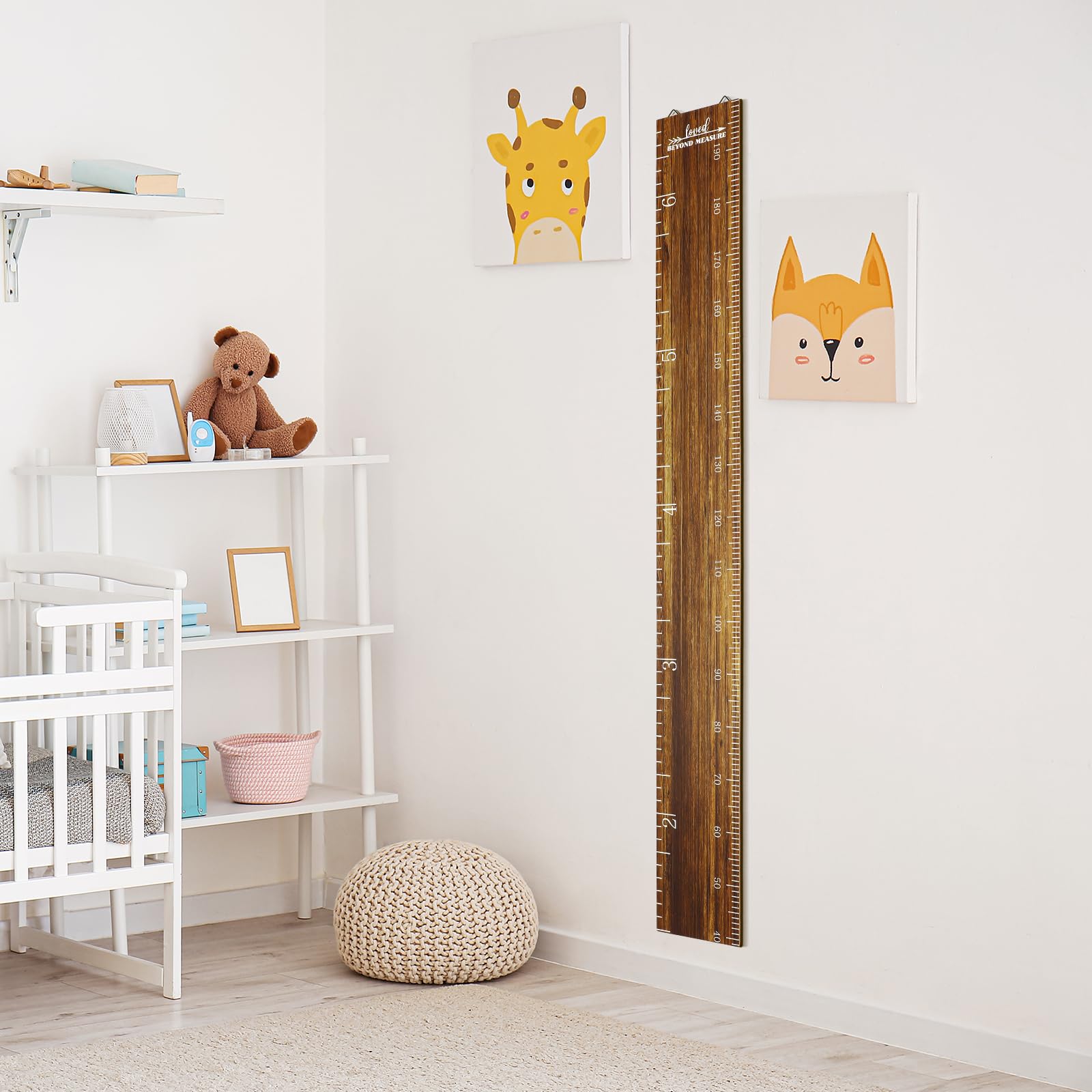 Versatile room decor idea featuring the Eersida growth chart in a kid-friendly space.