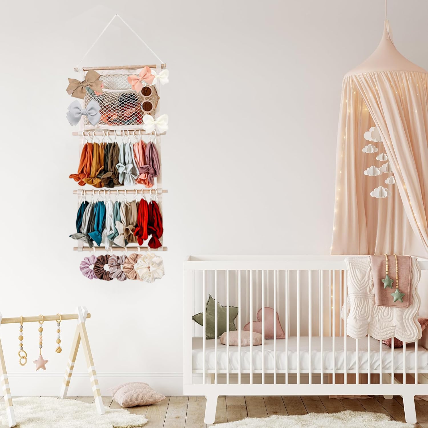 Eforwest headband holder keeps room clean and adds warm, cozy charm