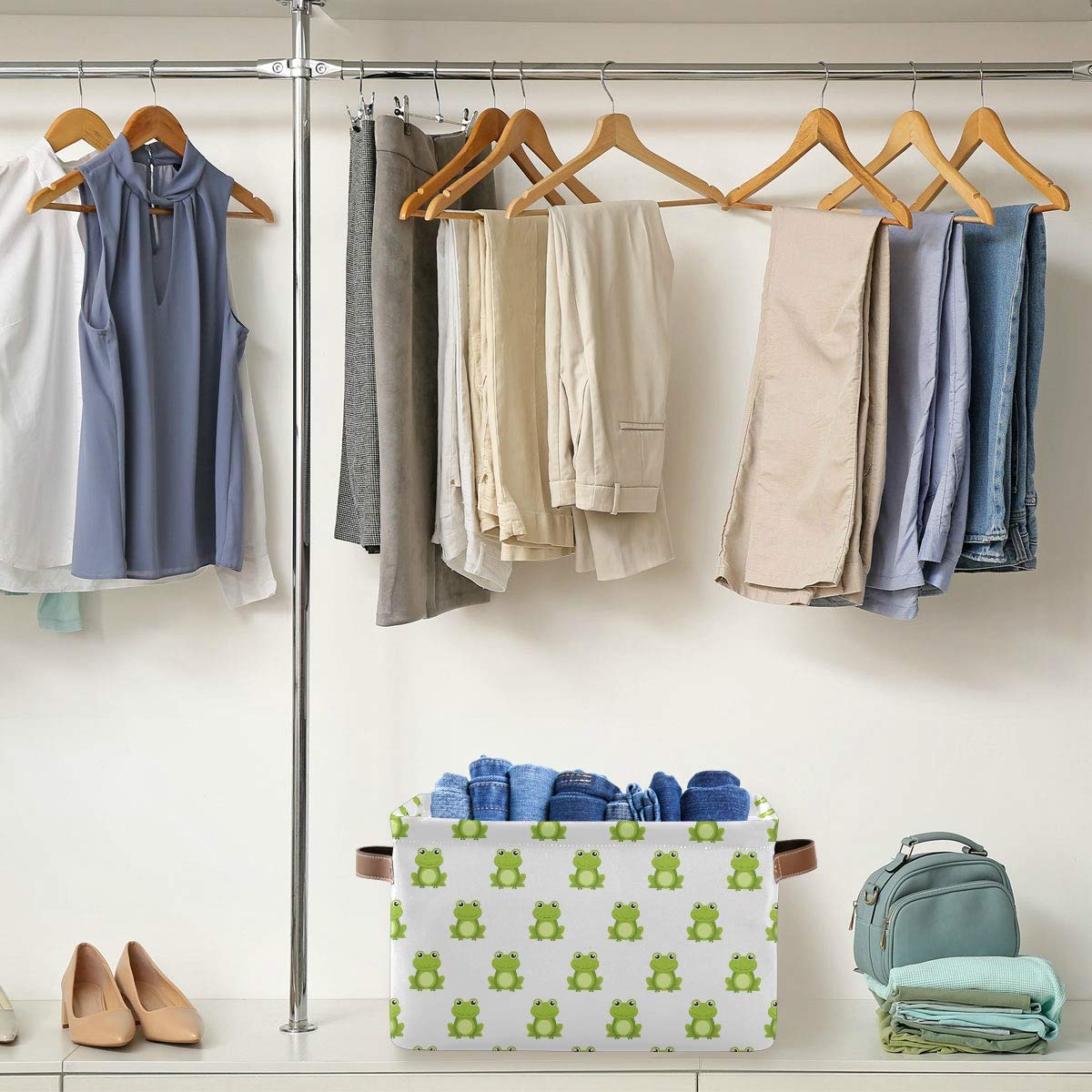 Emelivor stand-up design keeps contents visible and accessible.