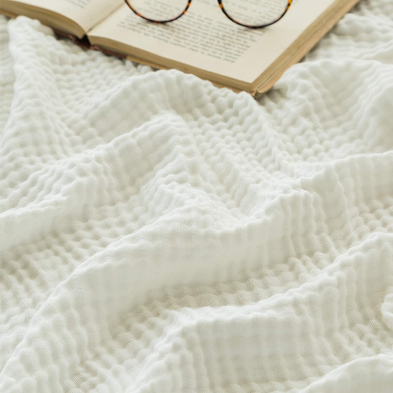 EMME muslin blanket 40x50 swaddle in white for soft, breathable comfort