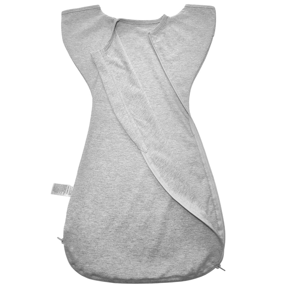 Enrich YLife swaddle sack with 2-way zipper detail for easy diaper changes.