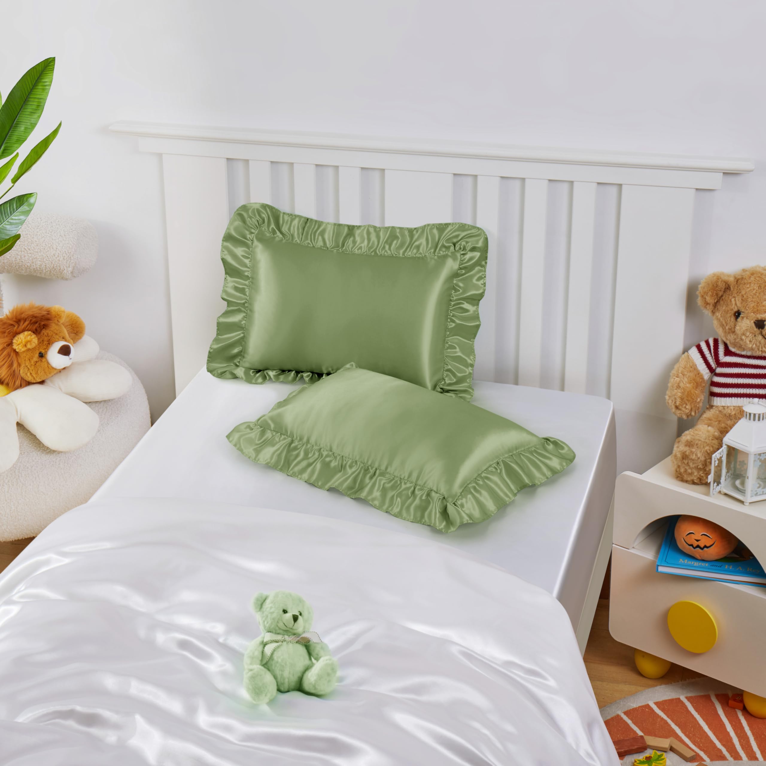 Entisn easy-care satin pillowcase is machine washable on cold