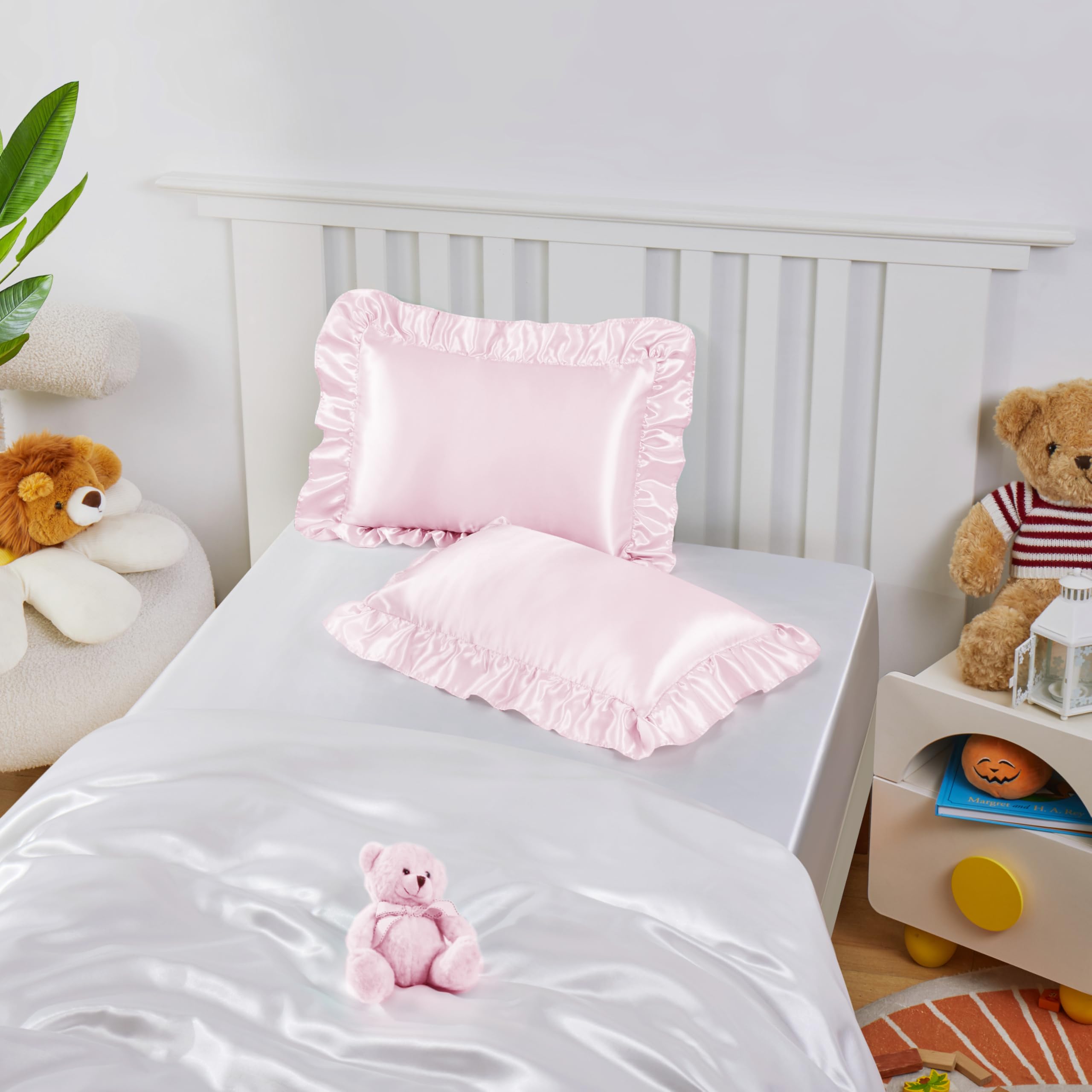 Entisn travel-friendly 14x20 pillowcase ready for trips