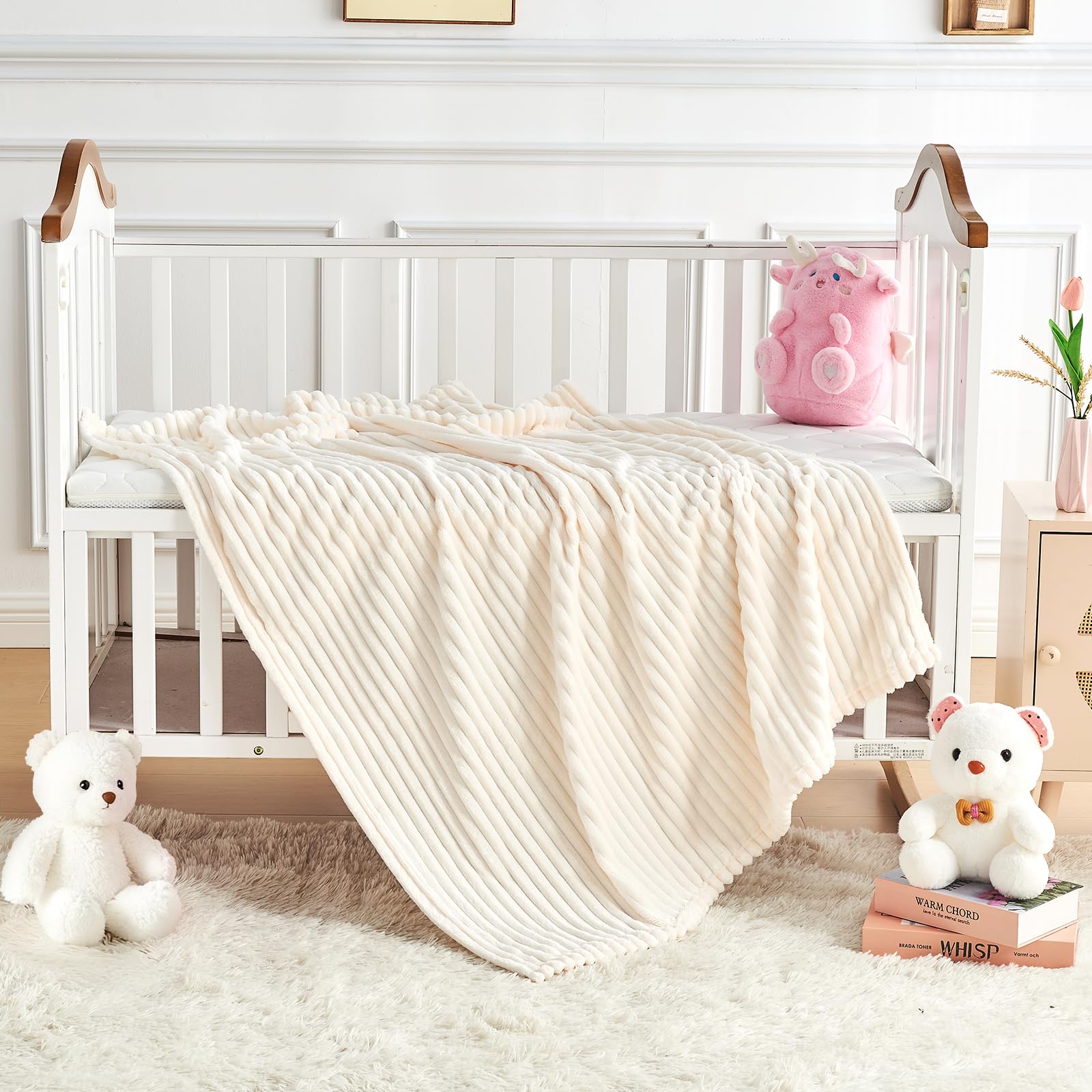 Eonkasp lightweight blanket ideal for travel and stroller outings