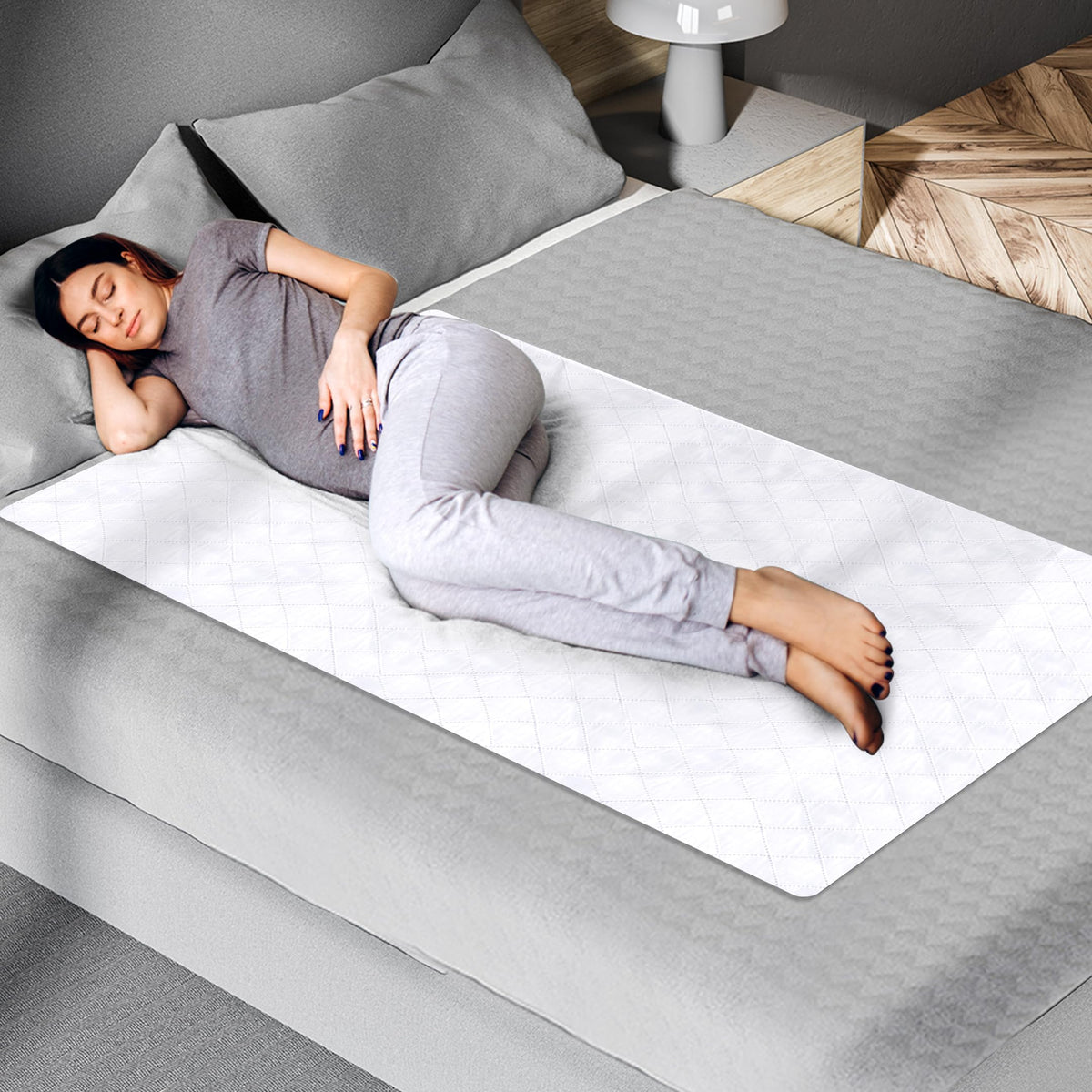 Epica bed pad waterproof 34x52 offers reliable leak protection for home use.