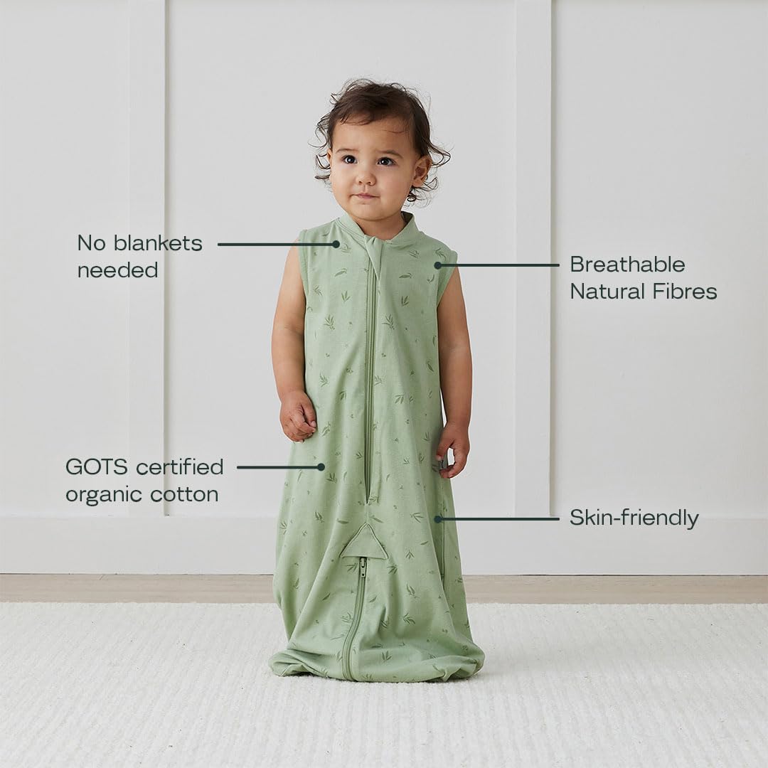 ErgoPouch sleep bag compatible with 5-point harness during travel