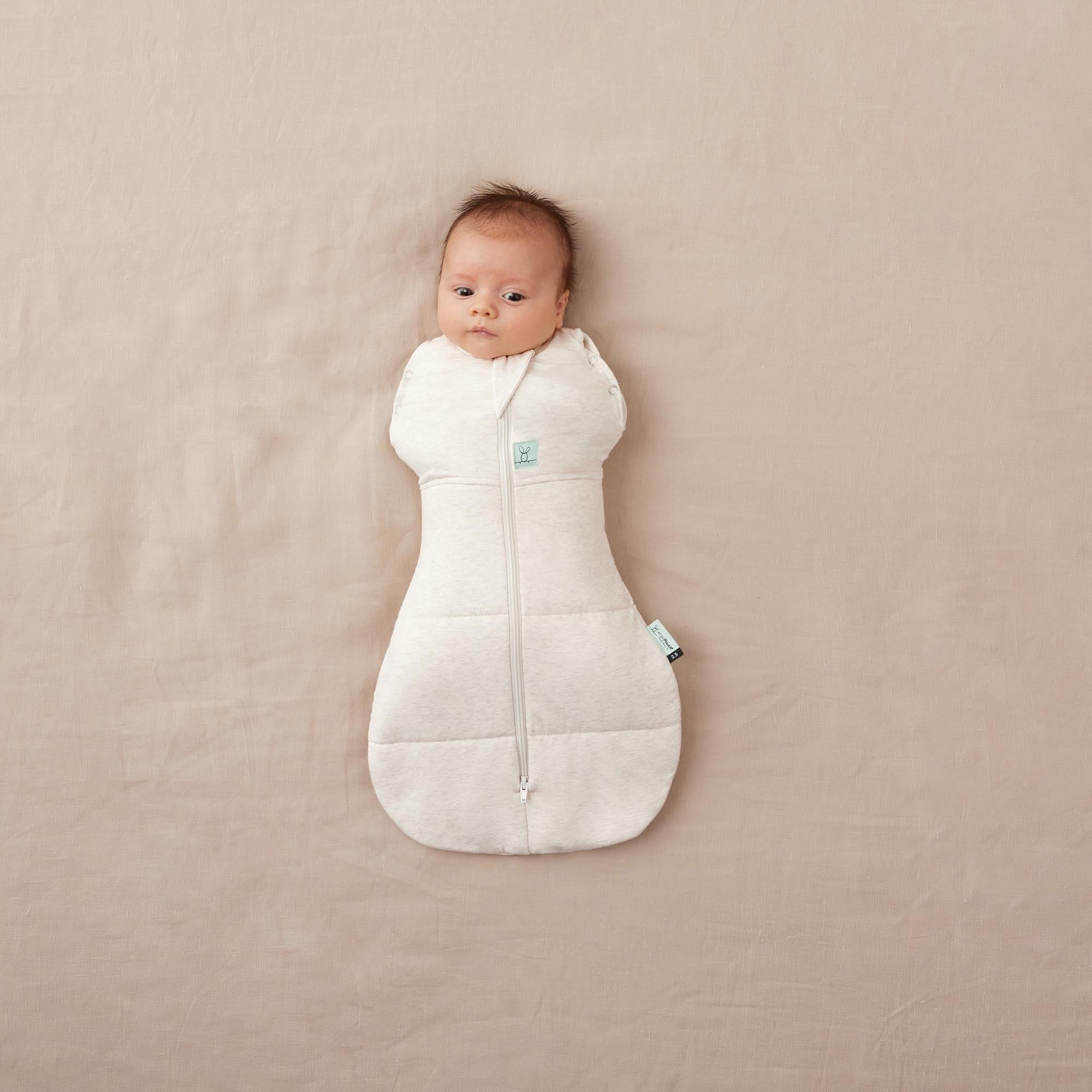 ergoPouch Cocoon Swaddle Sack 3.5 TOG two-way zipper simplifies diaper changes