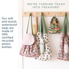 Compact when folded, the Day Bag saves space in strollers or purses.