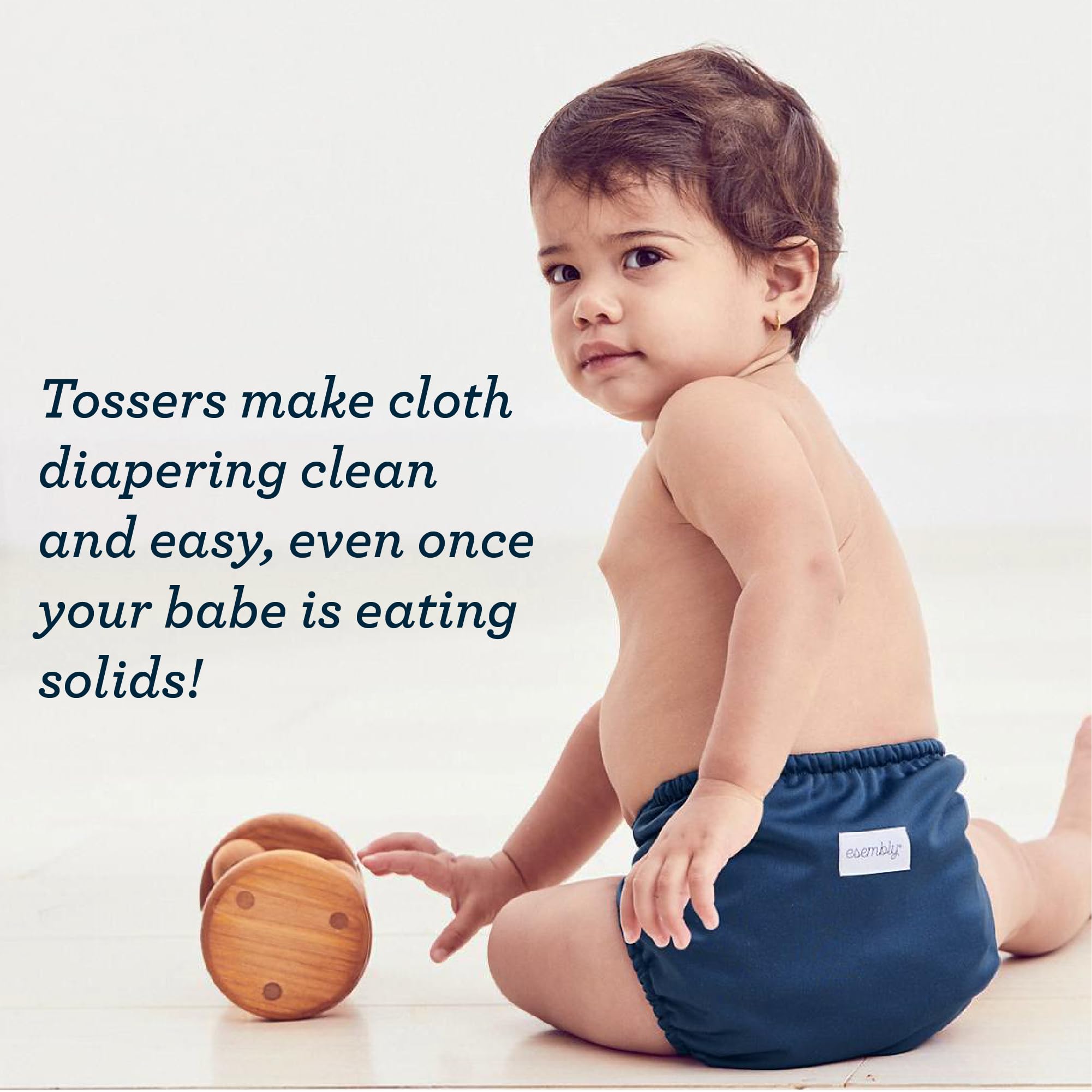 Esembly Tossers earth-friendly bamboo liners are compostable and easy to discard responsibly.