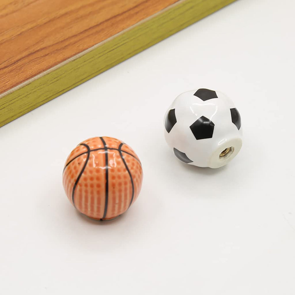 ESreake white-black knob elevates furniture with a sporty touch.