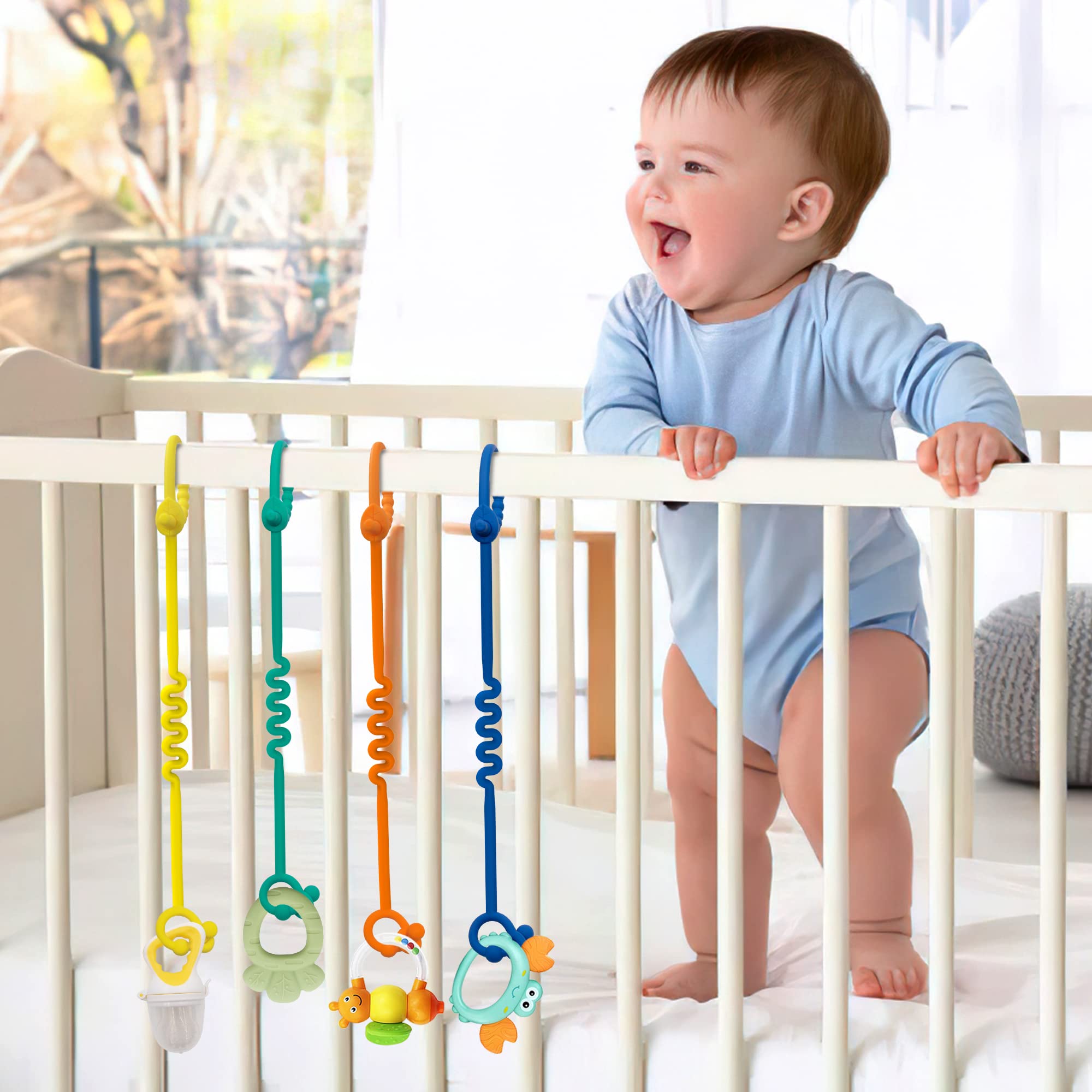 ETETOO BPA-free silicone straps gentle on baby's skin during play.