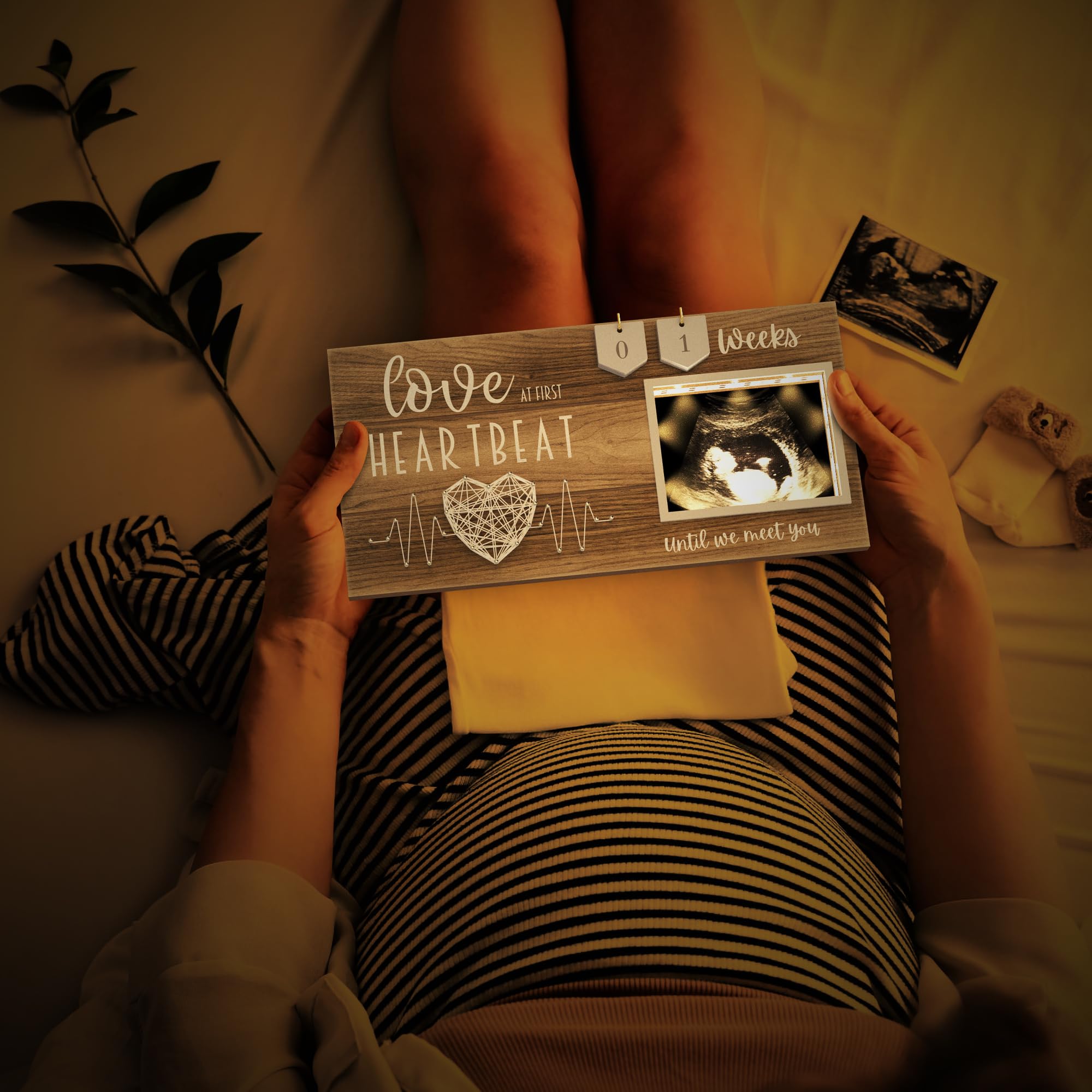 EURSET countdown-weeks-tiles showing wooden numbers to track pregnancy progress.