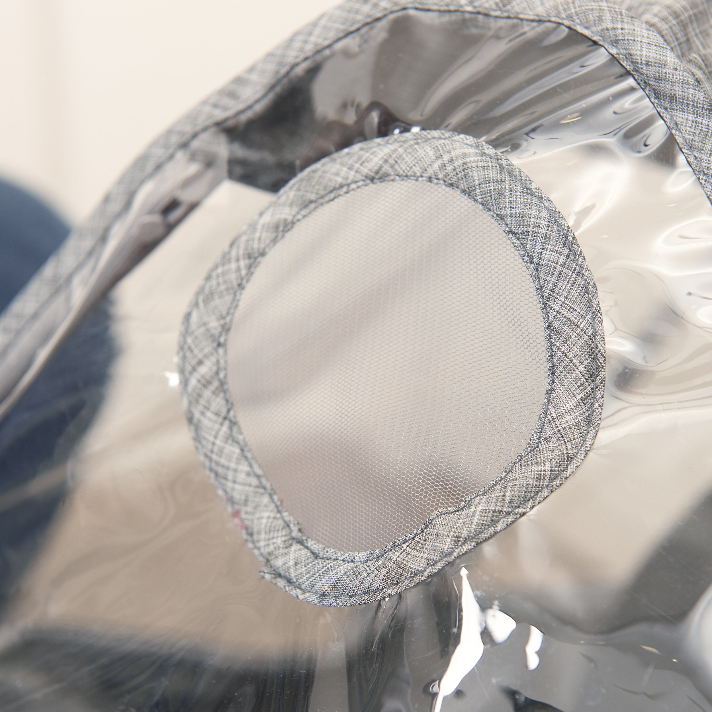 Evenflo front panel access is a zippered reach-in feature