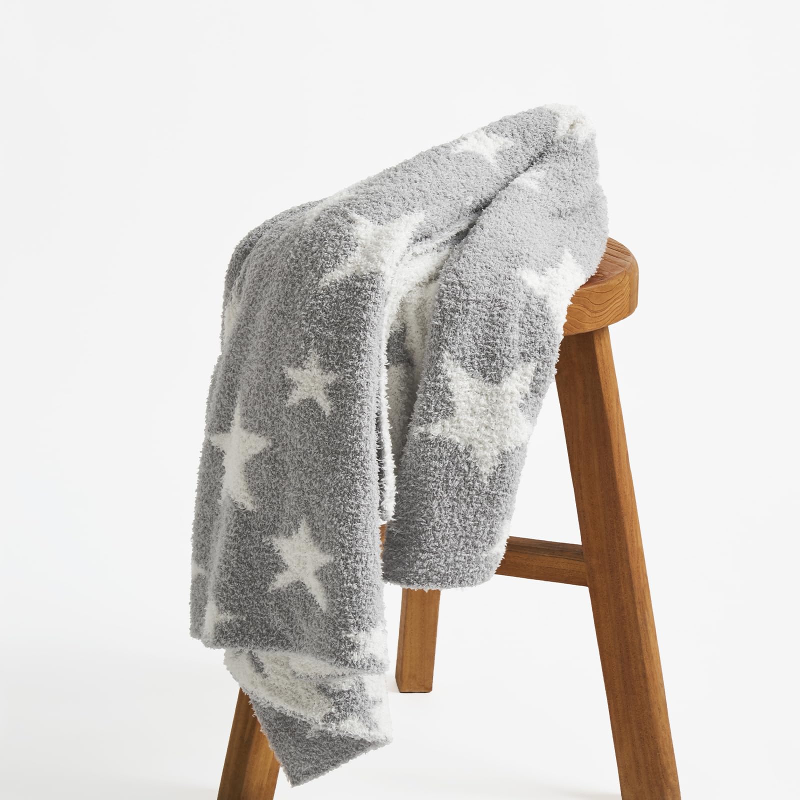 EVERGRACEHOME close-up plush fleece texture feels incredibly soft.