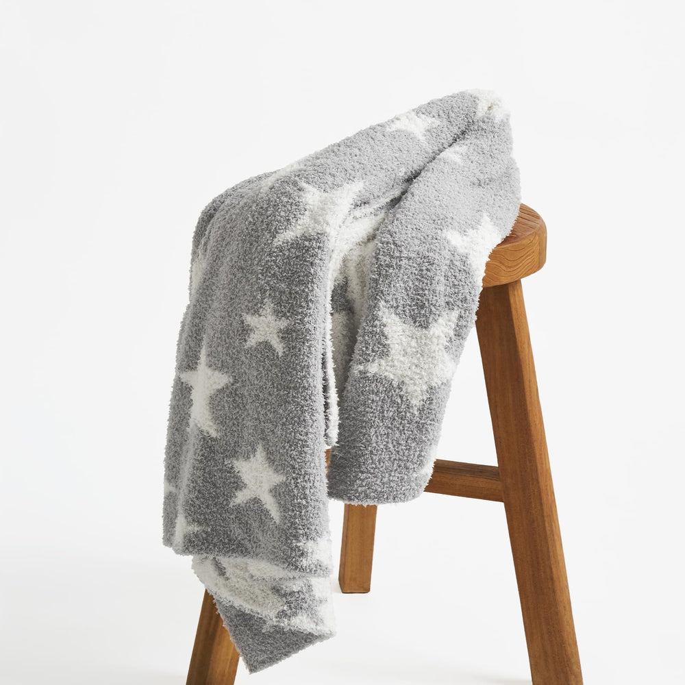 EVERGRACEHOME close-up plush fleece texture feels incredibly soft.