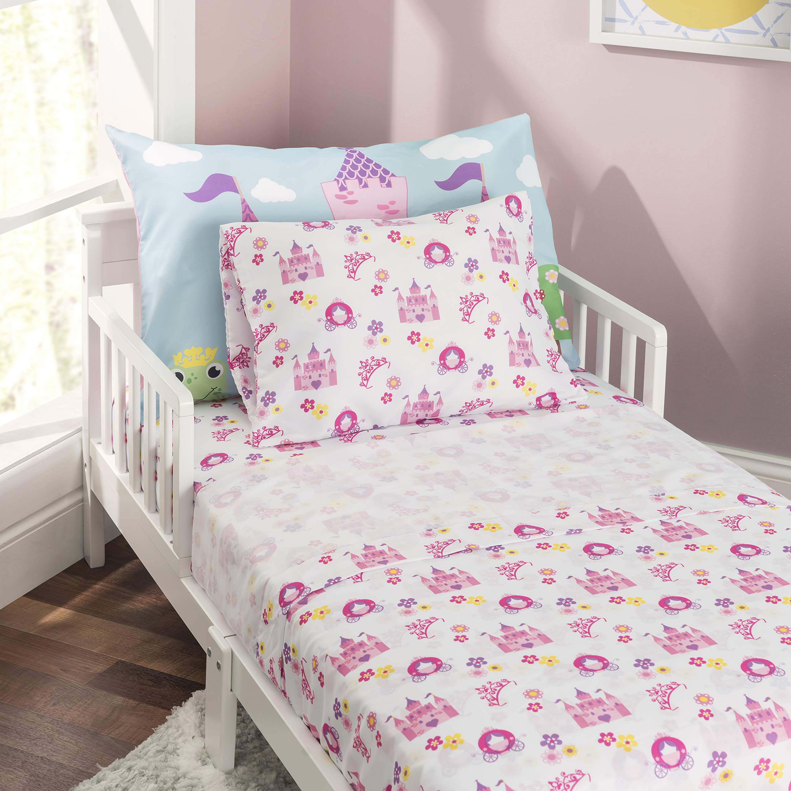 Everyday Kids soft brushed microfiber pillowcase with a gentle touch for naps.