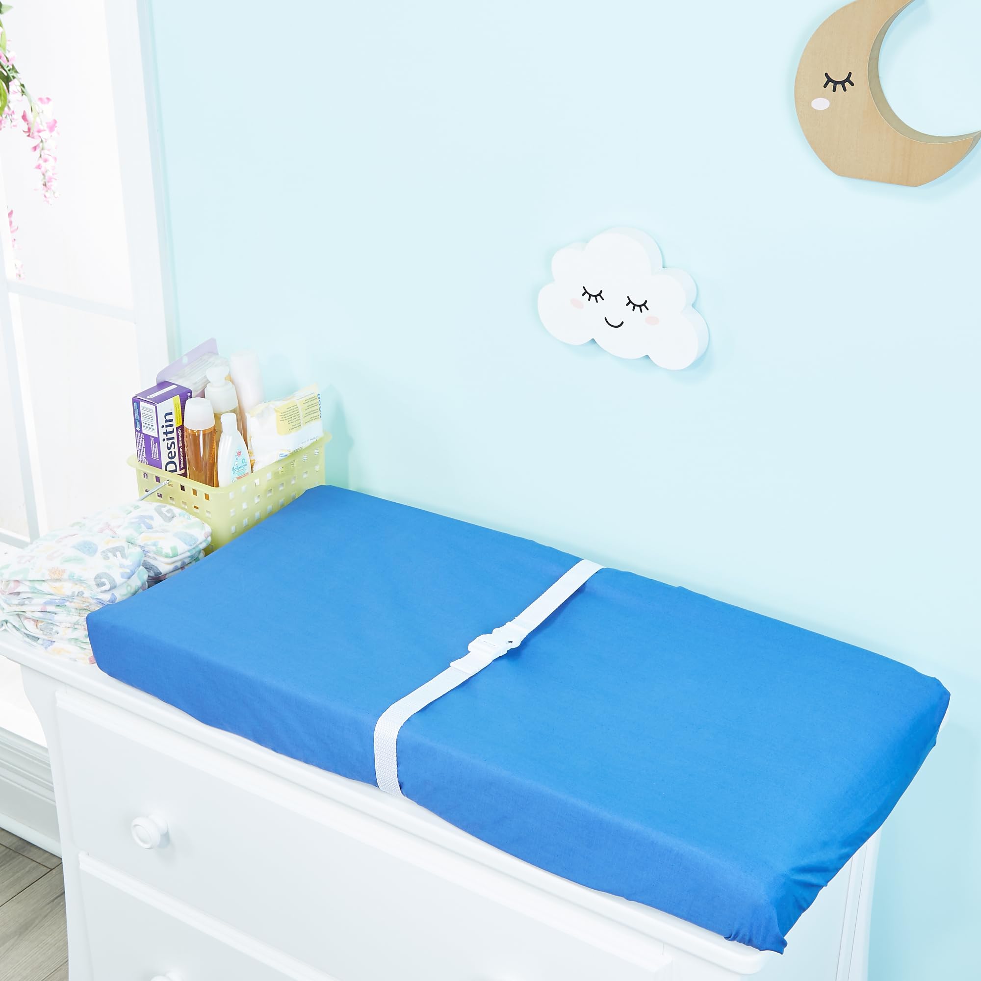 Everyday Kids cotton-percale close-up shows breathable, ultra-soft texture.