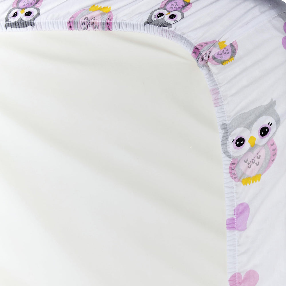 EVERYDAY KIDS 100% cotton jersey knit fabric feels breathable and soft.