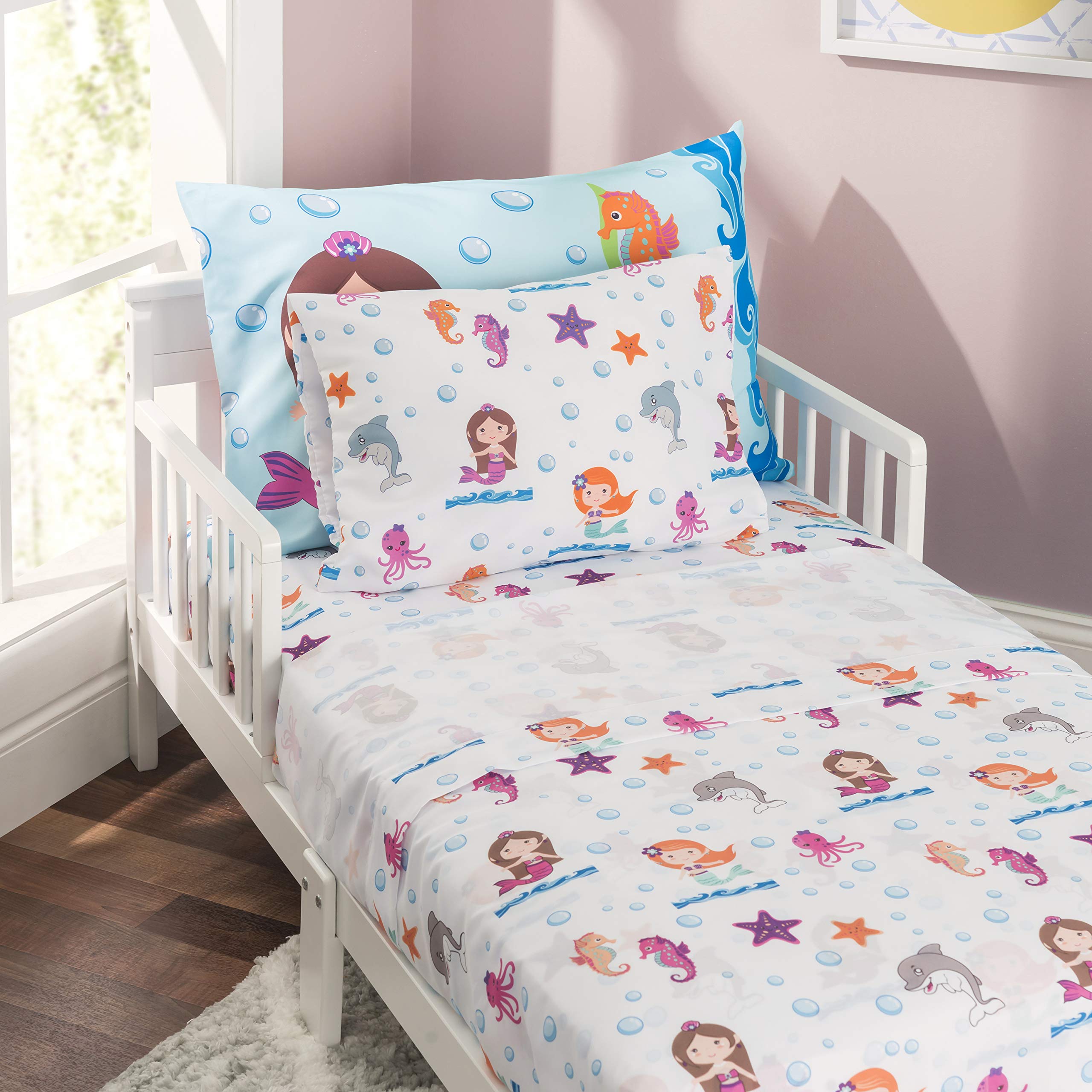 Everyday Kids Soft Microfiber pillowcase, breathable fabric designed for comfortable naps.