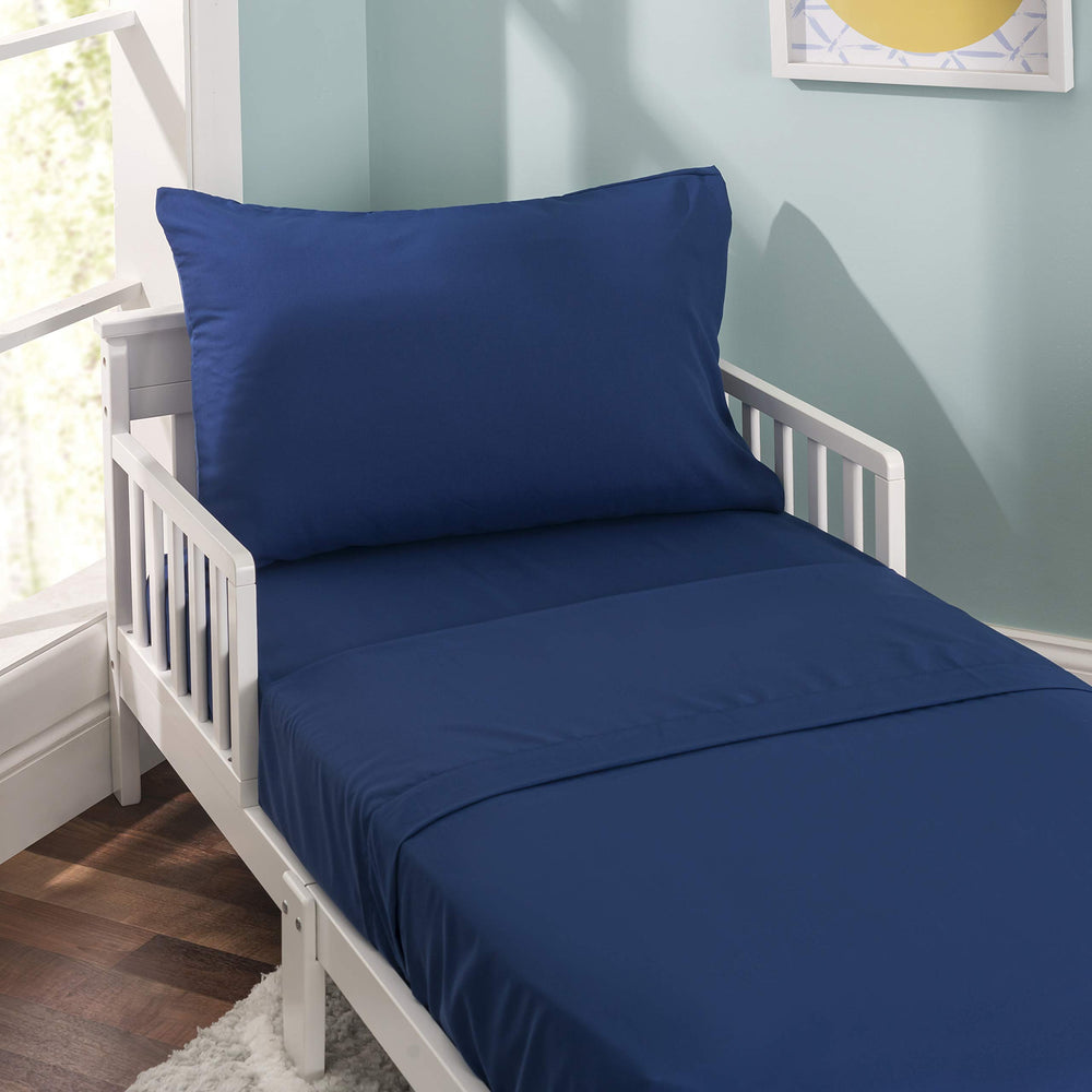 Everyday Kids toddler sheet set flat sheet navy, soft and breathable for calm bedtimes.