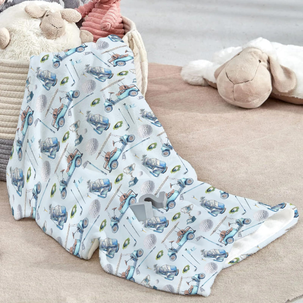 EyMzcod nursery decor blanket adds a playful theme to the room.