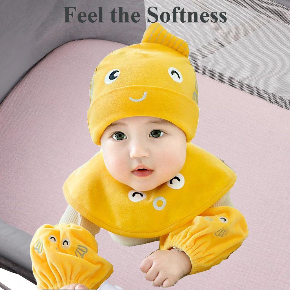 Fadacudan bassinet sheet set ideal as a practical baby gift.