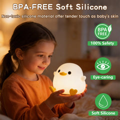 FAMIDUO squishy silicone duck lamp is BPA-free and safe for playful kneading.