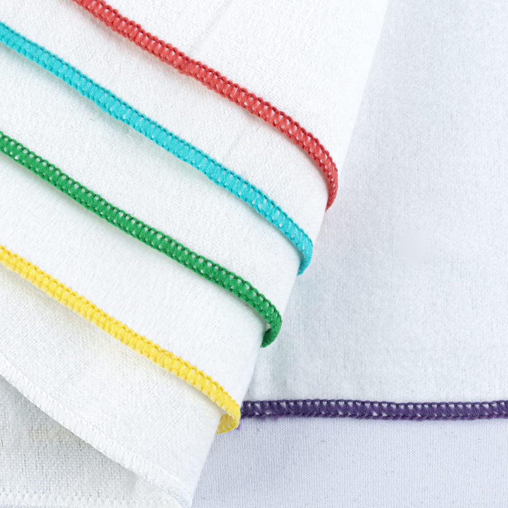 FAMOPLAY baby wipes in use on face for gentle cleansing.