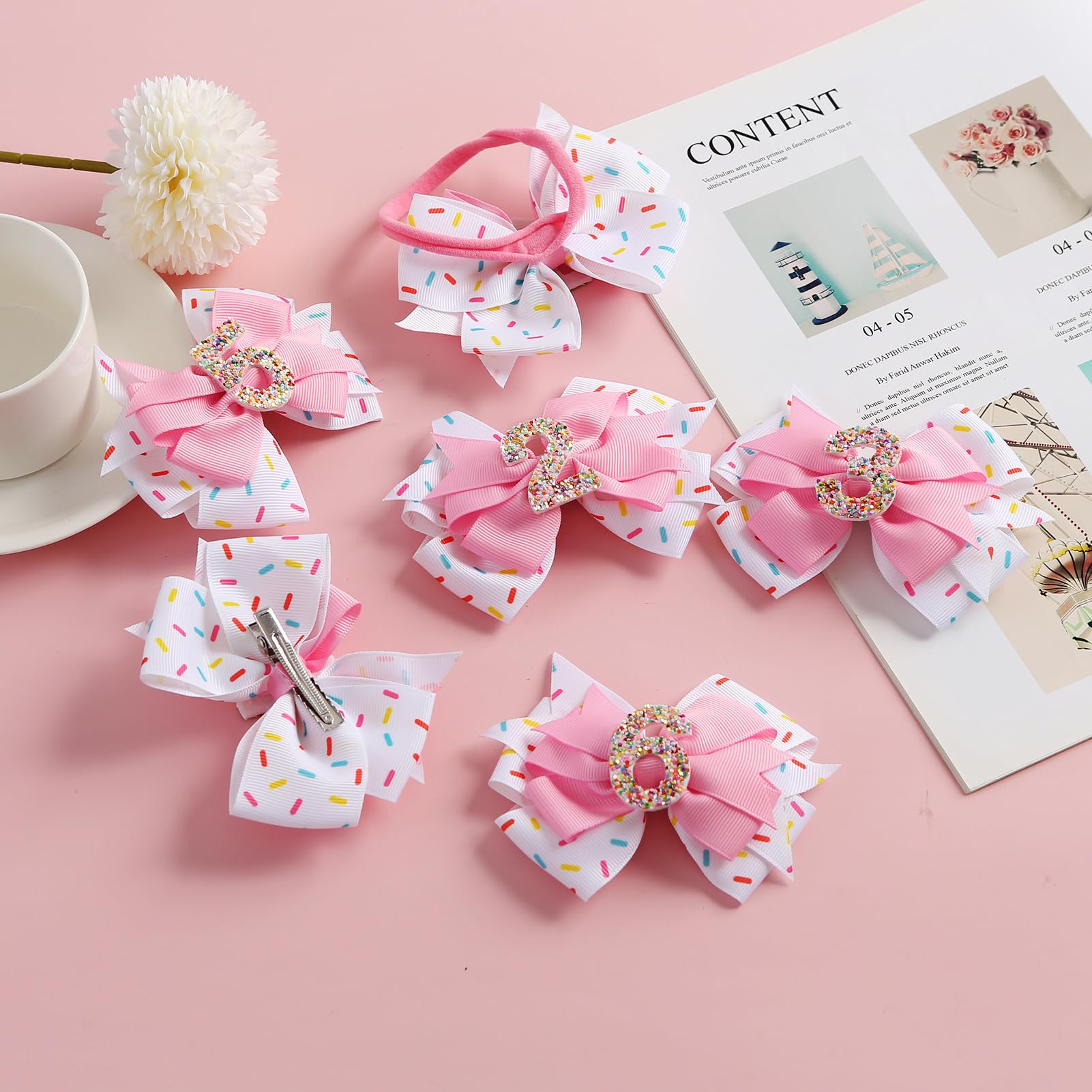 Fancheer pink nylon clip keeps the bow secure during celebrations.