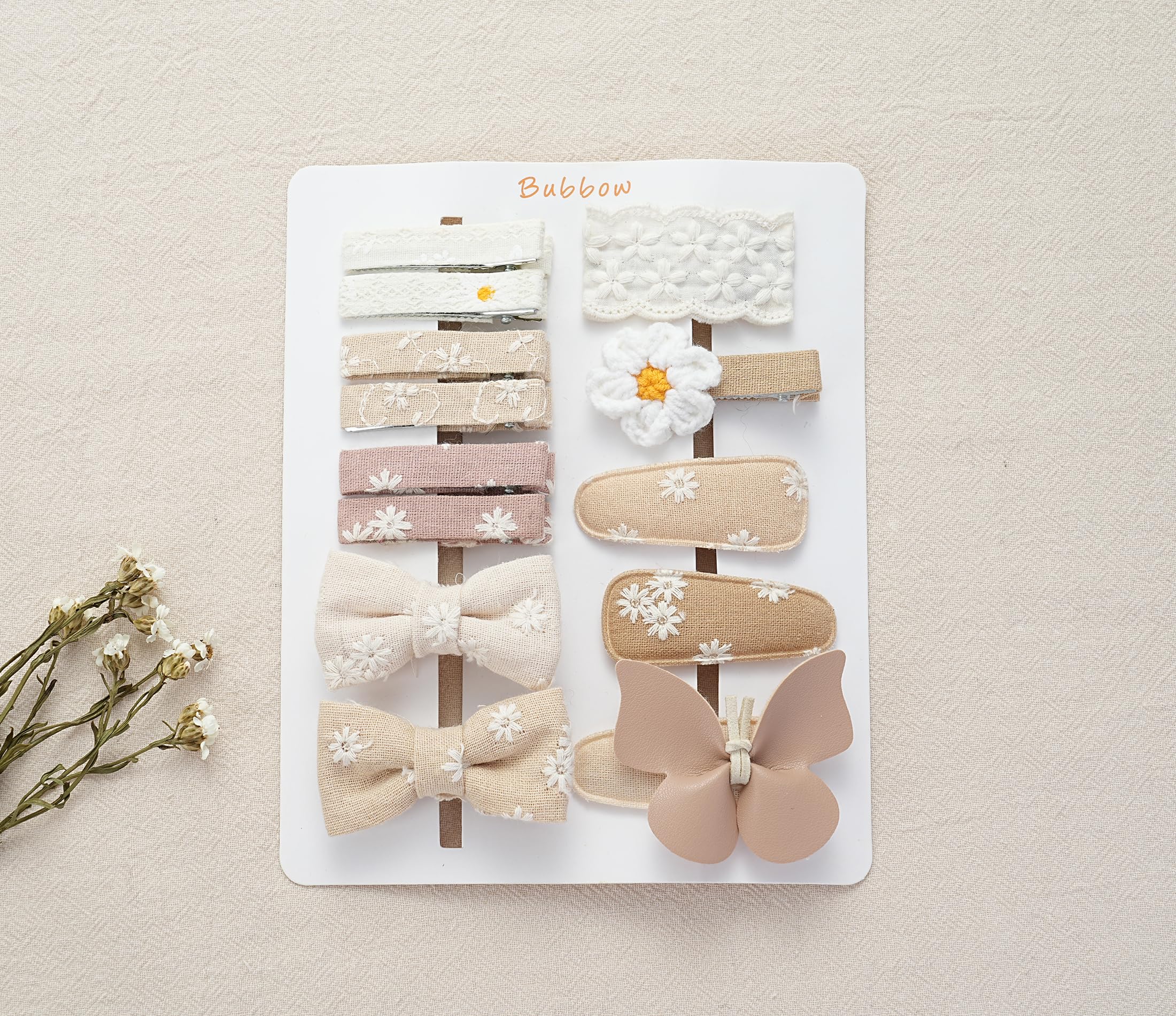 Fancy Clouds silicone-covered edges protect scalp while keeping clips in place.