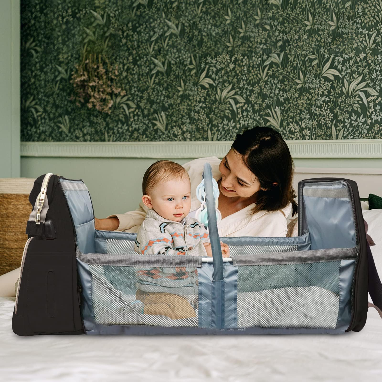 Fandiar diaper bag made of waterproof oxford fabric for reliable protection