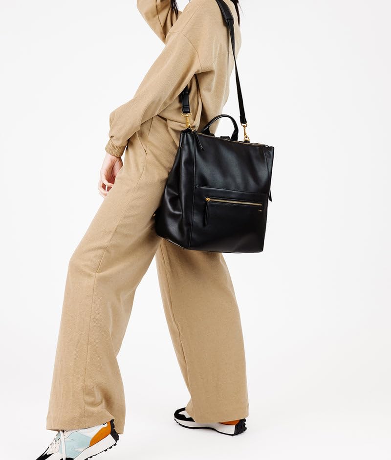 FAWN DESIGN Square Diaper Bag is easy to wipe clean inside and out.