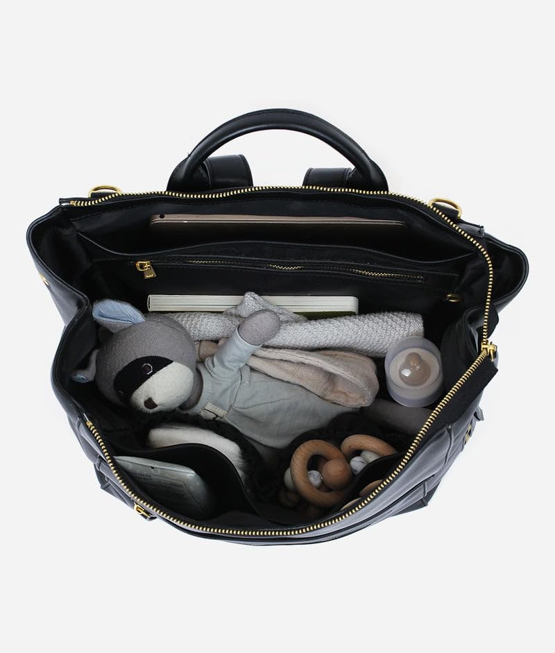 FAWN DESIGN Square Diaper Bag features multiple pockets for quick access and organization.