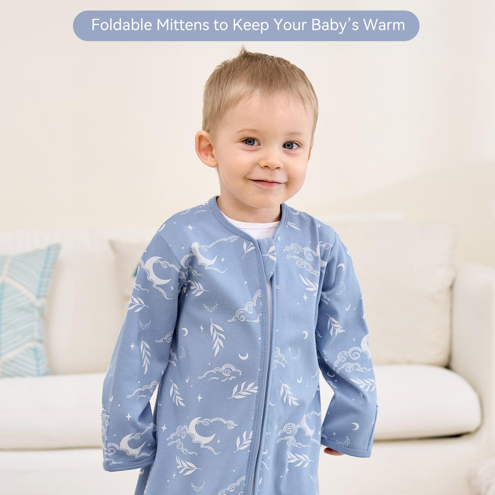 FIEMOL blue stars set fits both boys and girls.