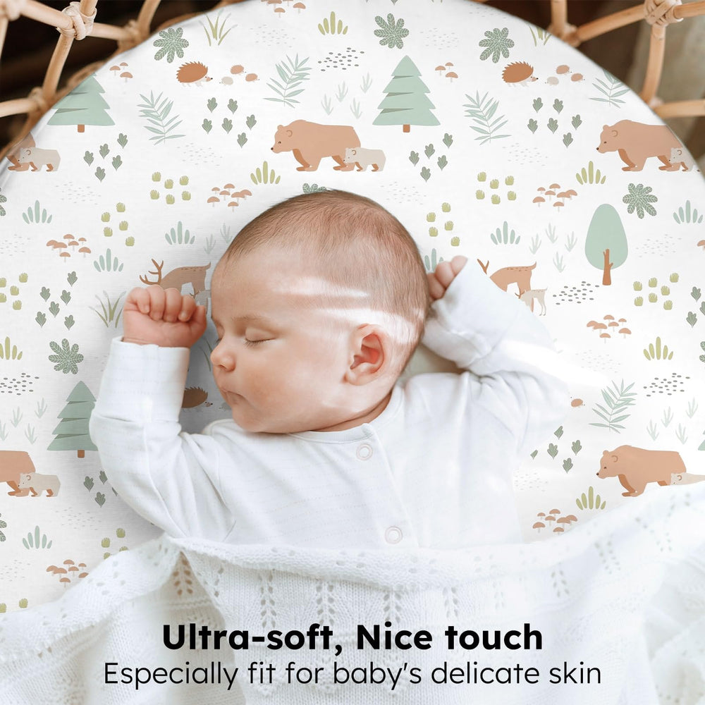 FIEMOL snug-fit bassinet sheets ensure secure, wrinkle-free fit.