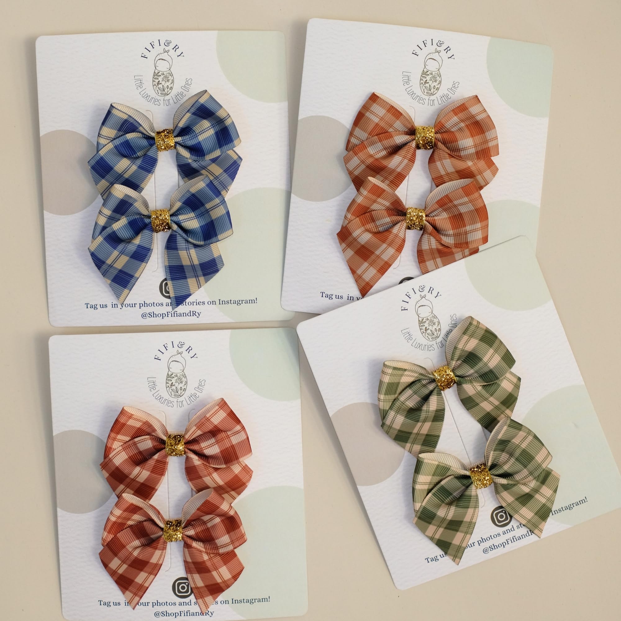 Fifi & Ry holiday collection bow, ideal 3 inch accessory for festive looks.