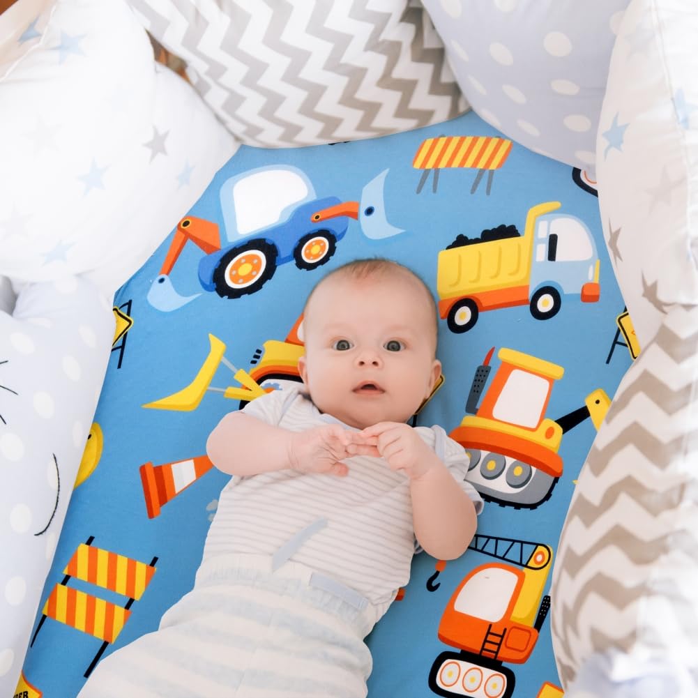 FIGEPO color-rich set brings cozy, bright vibes to any baby boy nursery.