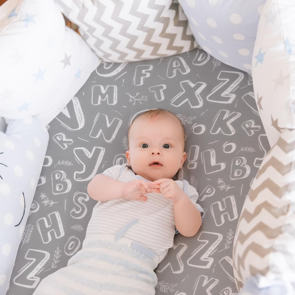 FIGEPO moon print bassinet sheet promotes calm sleep with breathable fabric